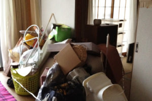 遺品整理の不用品を出張買取・リサイクルでサクっと処分する方法