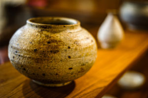 遺品整理で出てきた骨董品を高く買取してもらう方法とは？